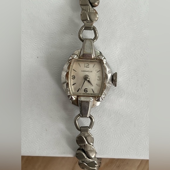 Caravelle Ladies Watch Vintage White Gold Filled Stretch Bracelet Mechanical - Picture 4 of 10